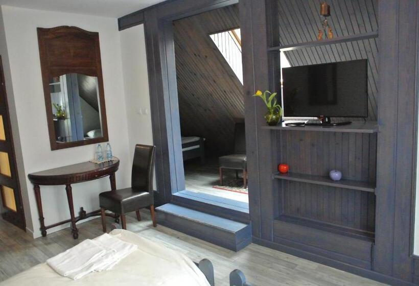 호스텔 Zajazd Pod Zamkiem