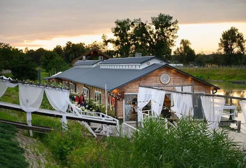 Apartamenty Kapitańskie Pływające