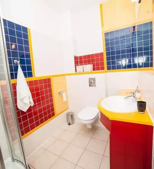 Aamiaismajoitus (B&B) Apartamenty Dom Na Wzgórzu Gardenia