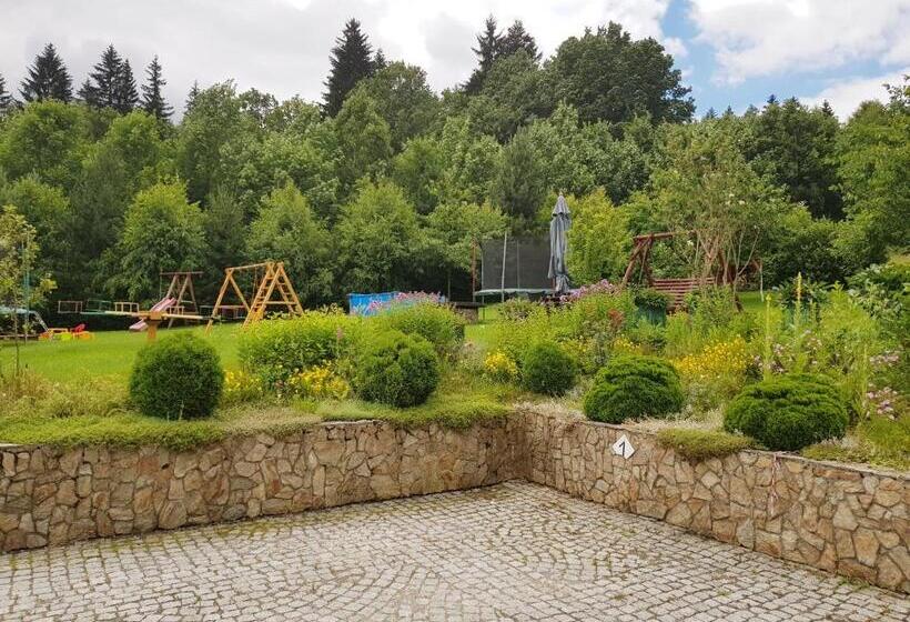 تختخواب و صبحانه Apartamenty Dom Na Wzgórzu Gardenia