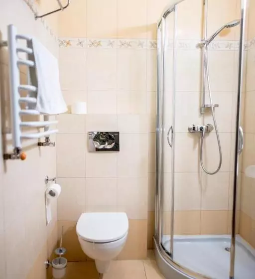 Aamiaismajoitus (B&B) Dworek Korytków