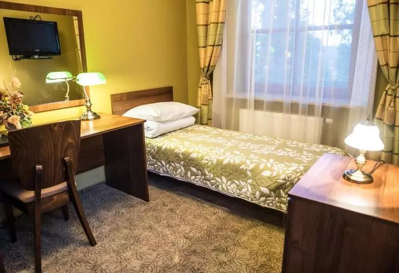 Aamiaismajoitus (B&B) Dworek Korytków