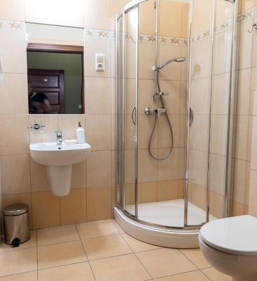 مبيت وإفطار Dworek Korytków