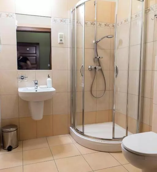 Aamiaismajoitus (B&B) Dworek Korytków