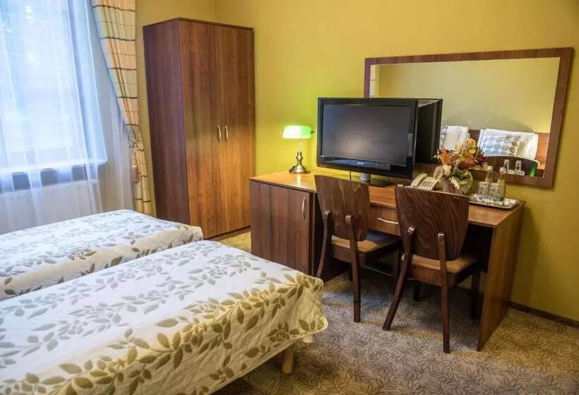 Aamiaismajoitus (B&B) Dworek Korytków