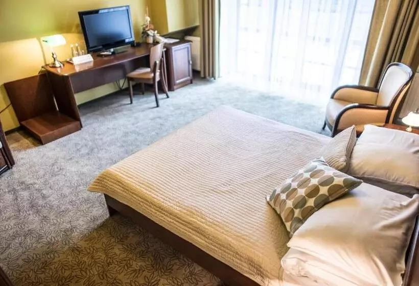 Aamiaismajoitus (B&B) Dworek Korytków