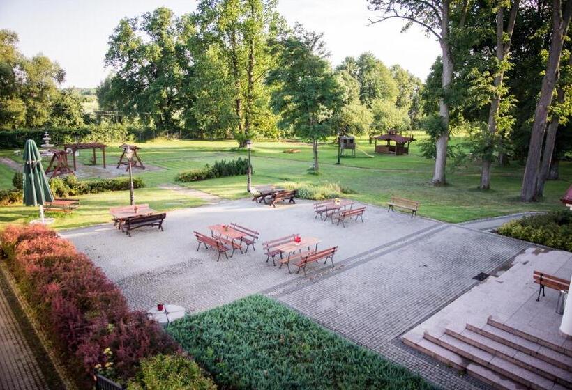 مبيت وإفطار Dworek Korytków