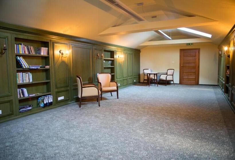 مبيت وإفطار Dworek Korytków