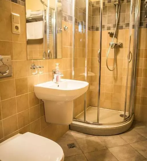 Aamiaismajoitus (B&B) Dworek Korytków