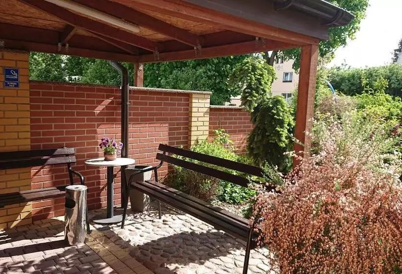 Aamiaismajoitus (B&B) Letnia Willa Jacuzzi & Sauna