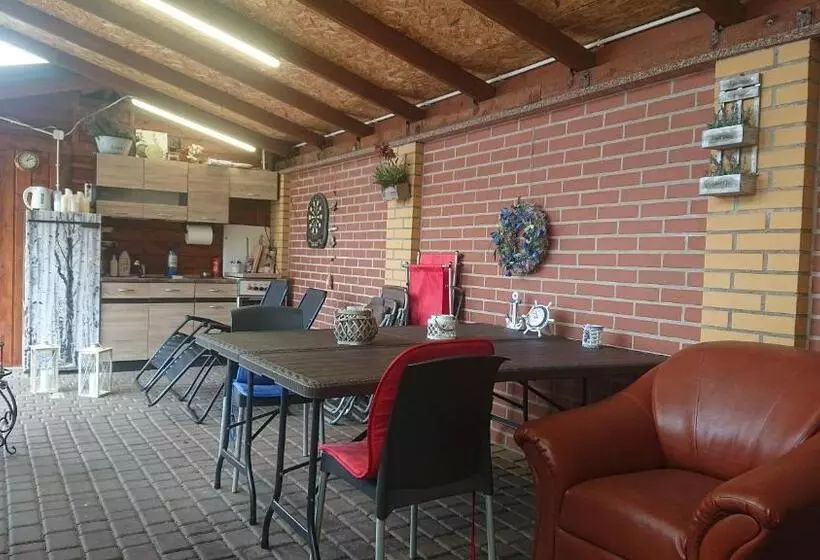 Aamiaismajoitus (B&B) Letnia Willa Jacuzzi & Sauna