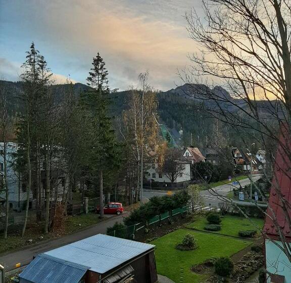 تختخواب و صبحانه Narciarski Dworek