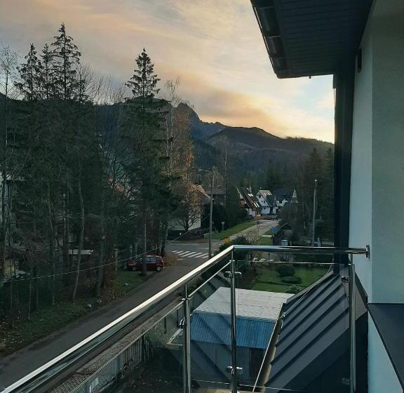 تختخواب و صبحانه Narciarski Dworek