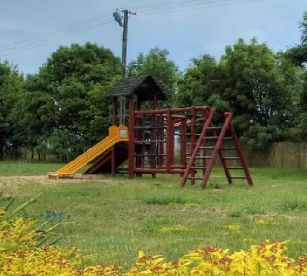 Aamiaismajoitus (B&B) Pałacyk W Lisewie