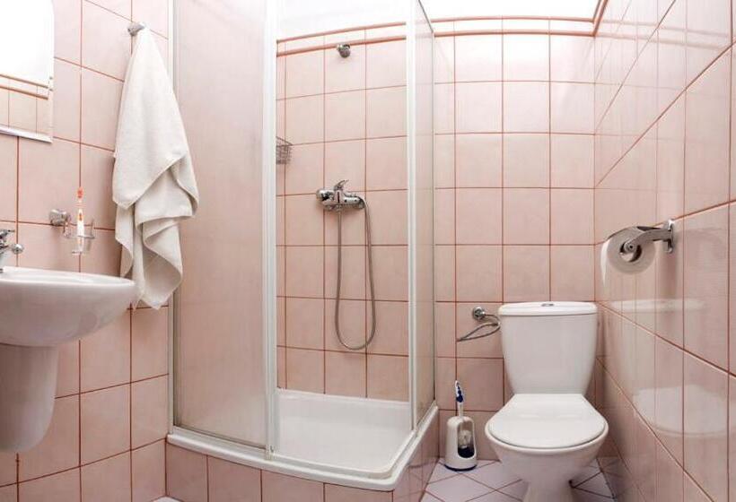 민박 Pałacyk W Lisewie