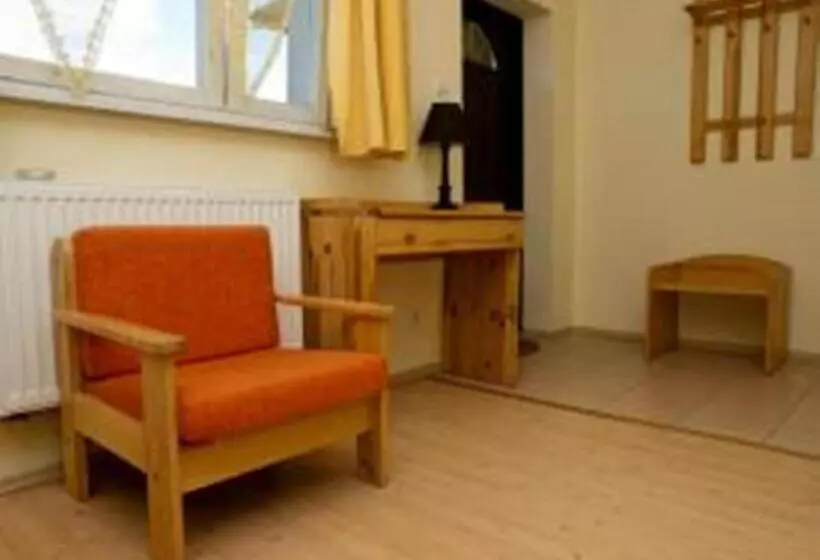 Aamiaismajoitus (B&B) Pałacyk W Lisewie