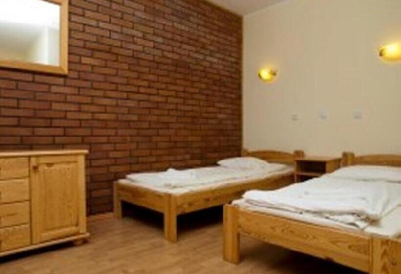 민박 Pałacyk W Lisewie