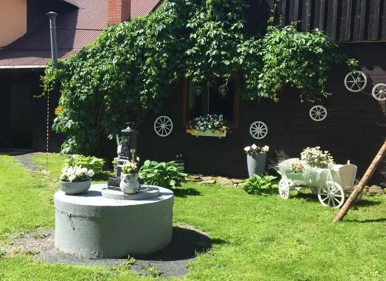 Aamiaismajoitus (B&B) Ranczo Frodyma