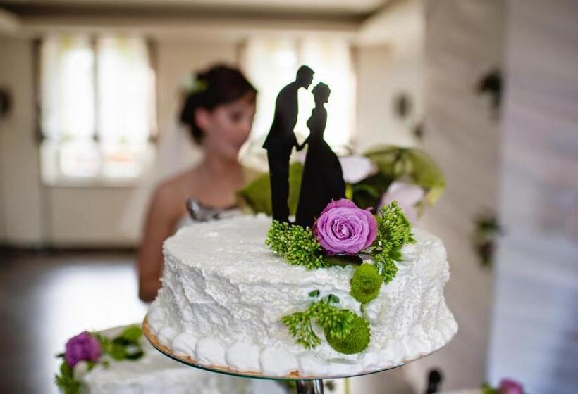 Centrum Restauracyjno Hotelowe Florres