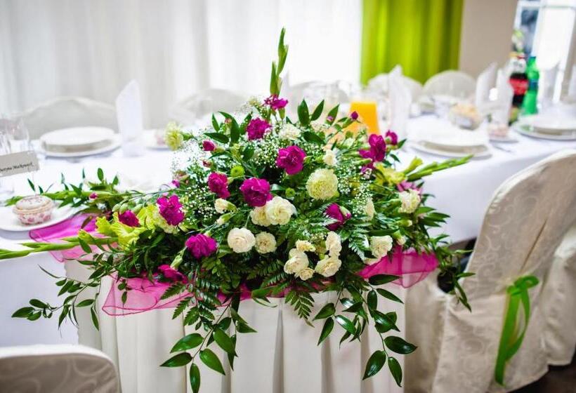 Centrum Restauracyjno Hotelowe Florres