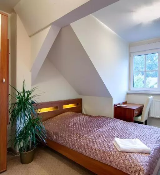 Centrum Restauracyjno Hotelowe Florres