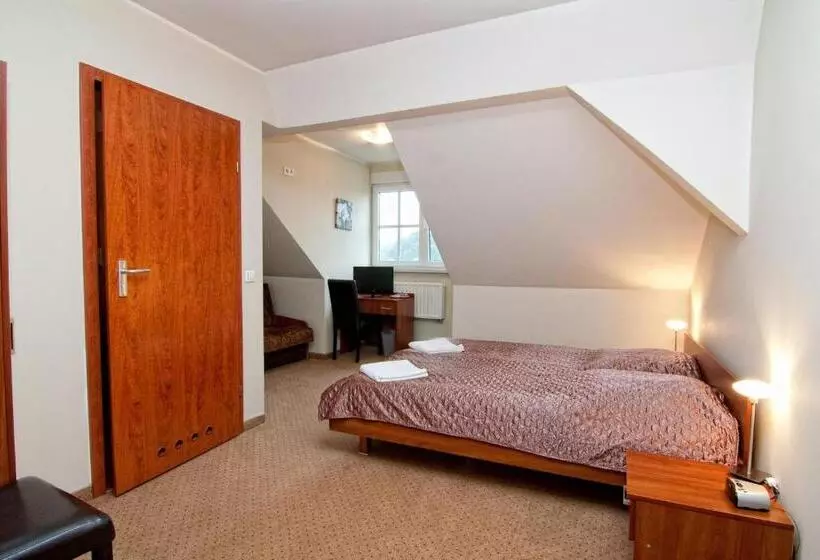 Centrum Restauracyjno Hotelowe Florres