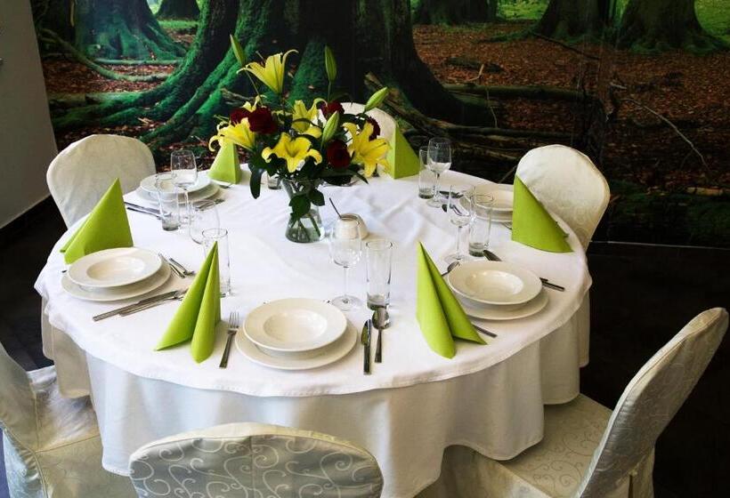 Centrum Restauracyjno Hotelowe Florres