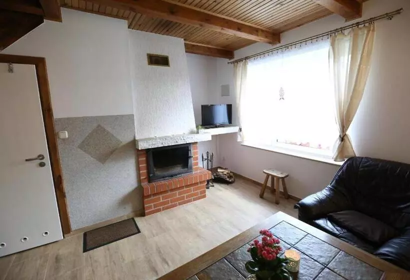 Hotelli Agroturystyka Pod Pstrągiem