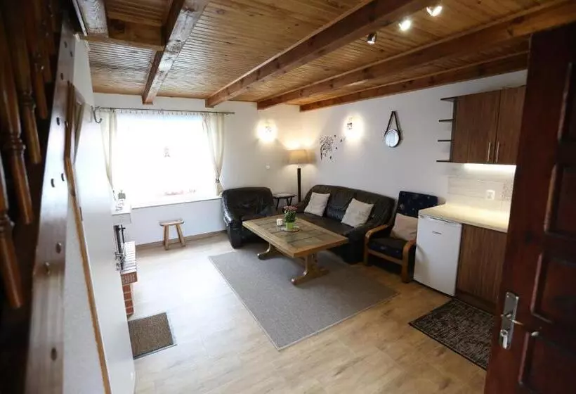 Hotelli Agroturystyka Pod Pstrągiem