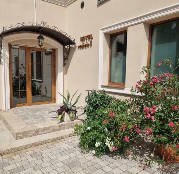 בית מלון כפרי Dworek Za Lasem