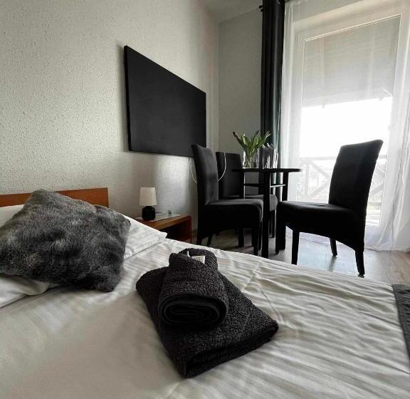 ホテル Kamienica Pokoje & Restauracja