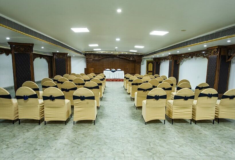 فندق Nrs Royal Palace