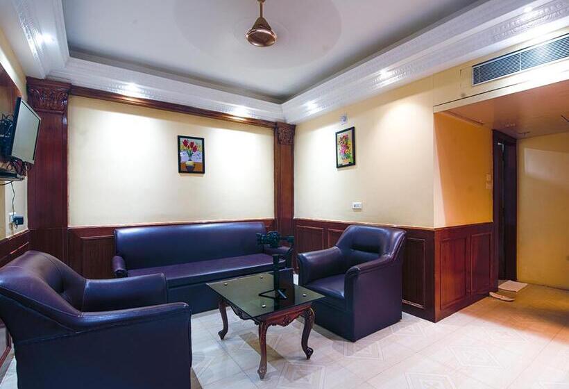 فندق Nrs Royal Palace