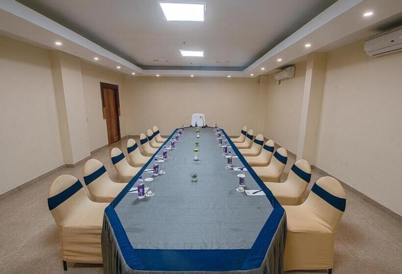 فندق Nrs Royal Palace