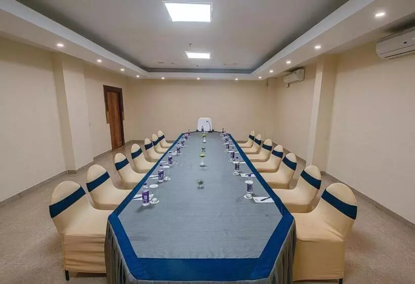 ホテル Nrs Royal Palace