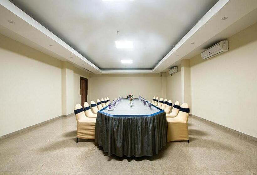 فندق Nrs Royal Palace