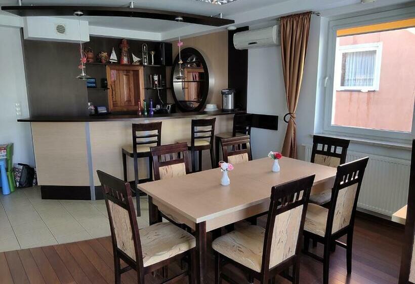 호텔 Willa Latarnik Doskonała Lokalizacja, Blisko Atrakcji, 20min Do Plaży