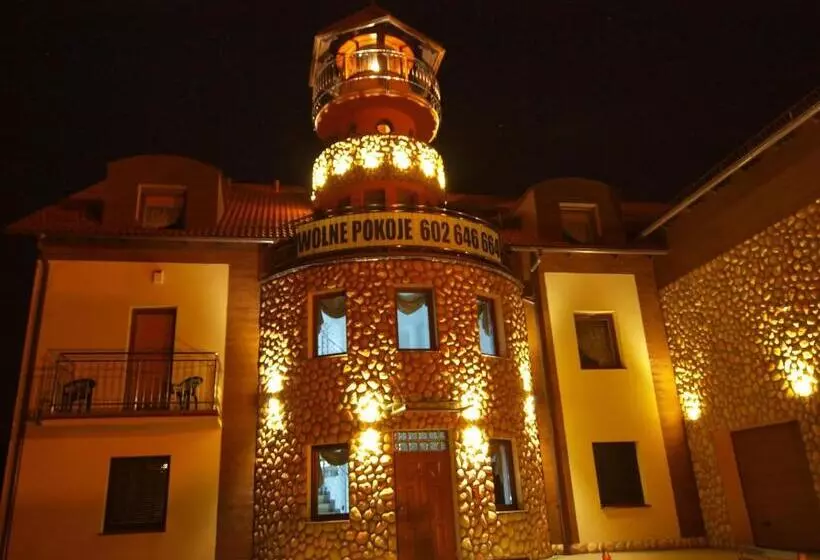 Hotelli Willa Latarnik   Doskonała Lokalizacja, Blisko Atrakcji, 20min Do Plaży
