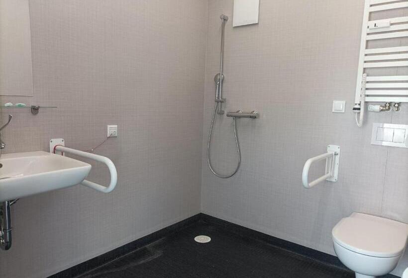 Lofty Kampus Garnizon