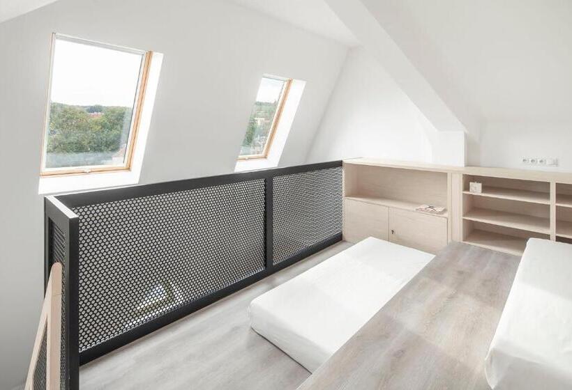 Lofty Kampus Garnizon