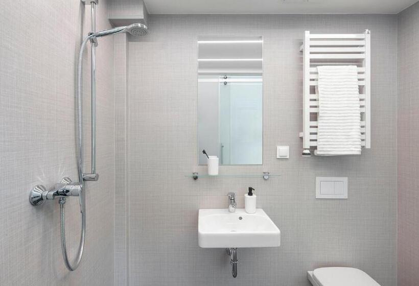 Lofty Kampus Garnizon