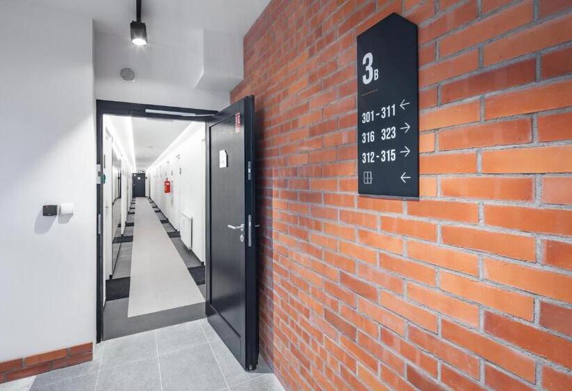 Lofty Kampus Garnizon