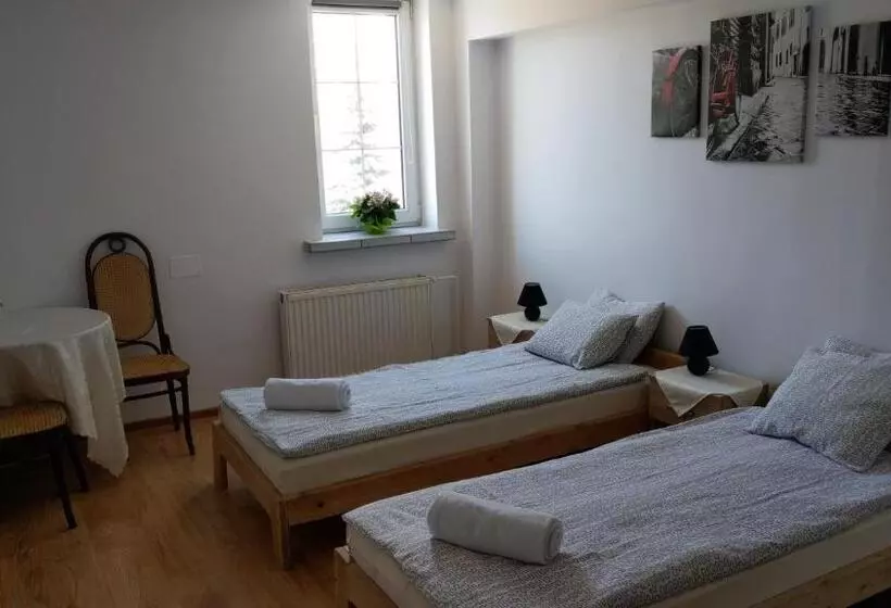 Motel I Restauracja Pod Basztą