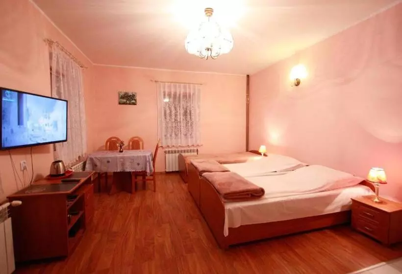 ペンション śnieżynka