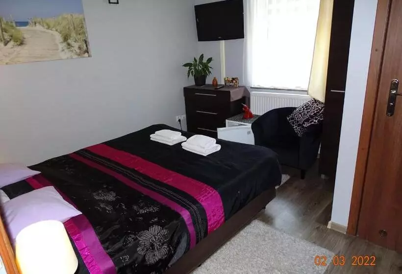 پانسیون Noclegi Nad Morzem U Kasi