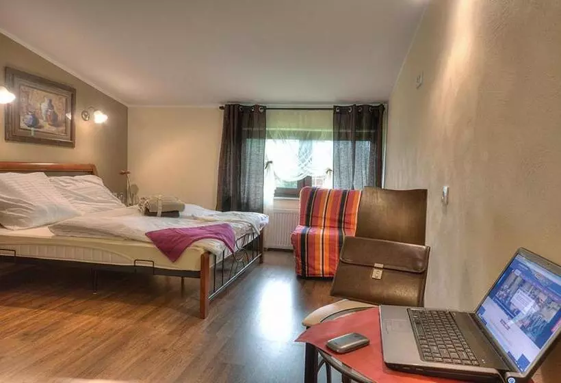 Majatalo Pokoje Baldi Benelux