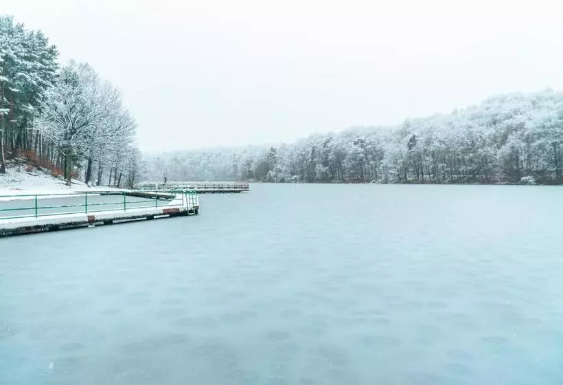 リゾートホテル Lake Park łagów