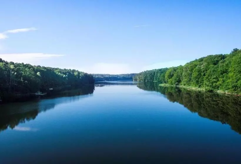 リゾートホテル Lake Park łagów