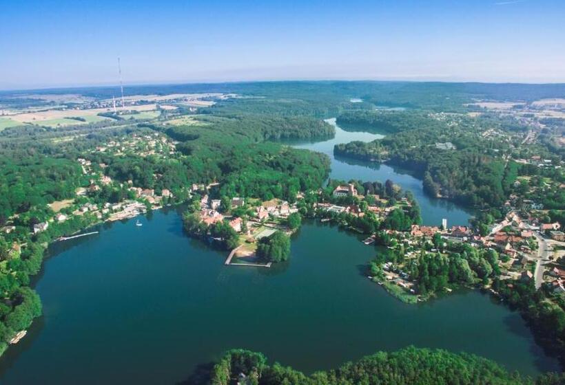 リゾートホテル Lake Park łagów