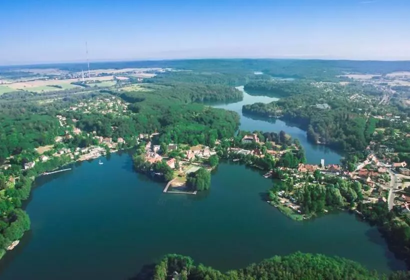 リゾートホテル Lake Park łagów